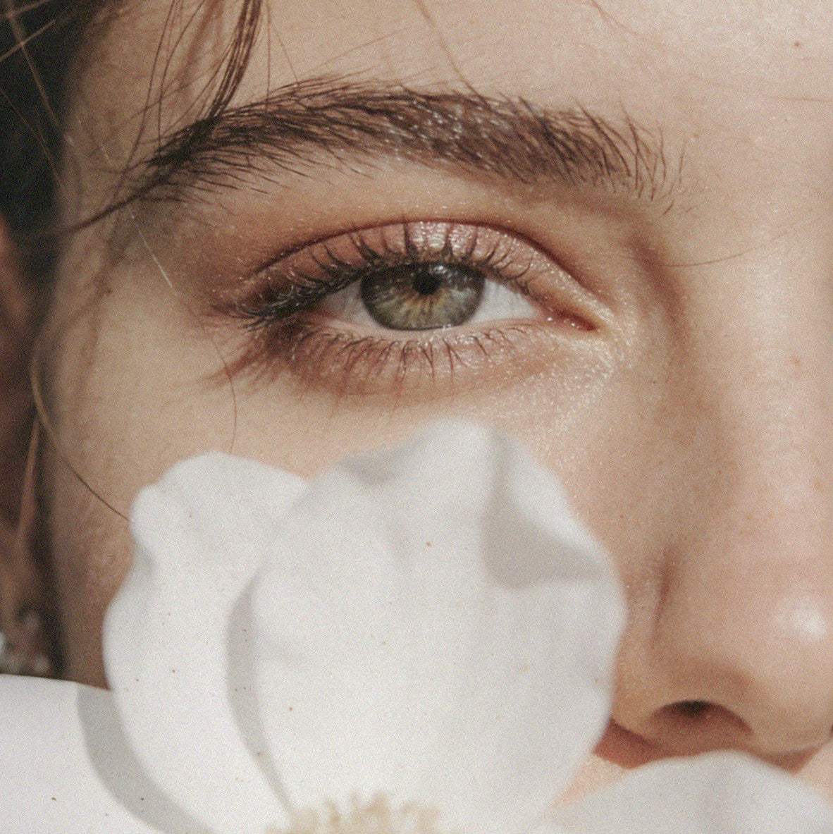 How and why should you moisturize oily skin?