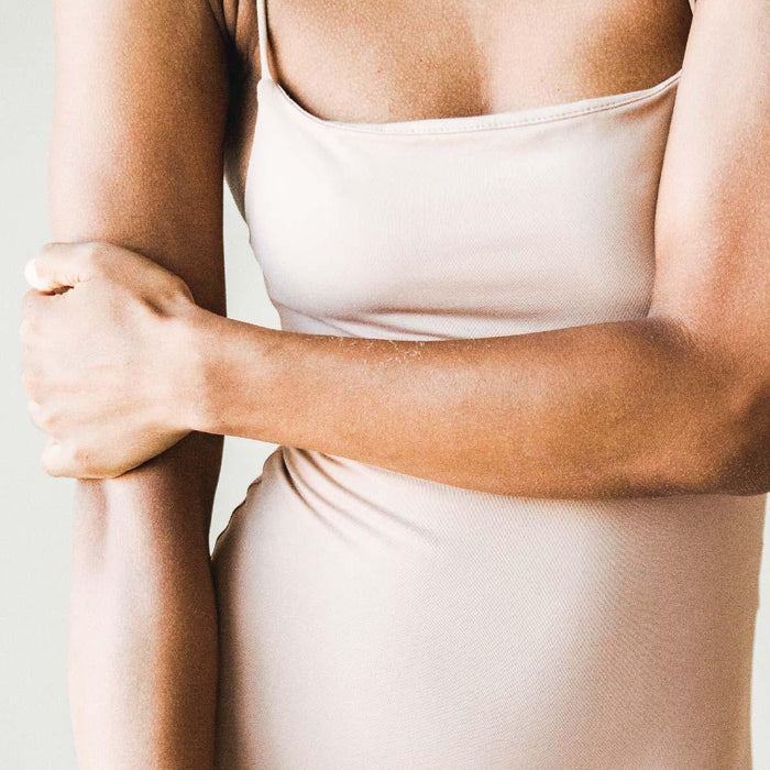 Essential Oils during pregnancy: what is safe and what to avoid - APoEM